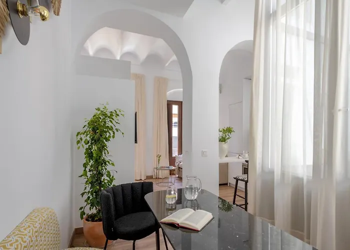 Coliseum Boutique * قرطبة